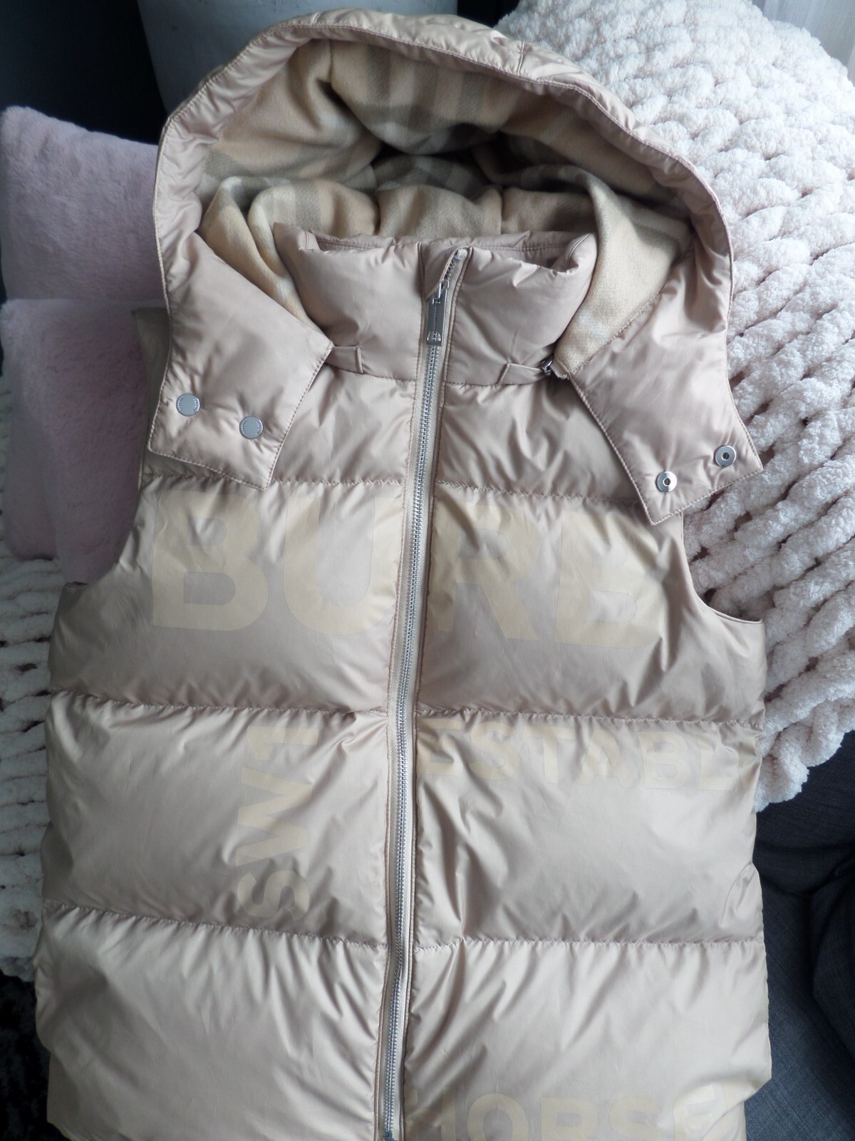 Burberry Kids' Girls Beige Fergus Hooded Down Puffer Vest Jacket Size 12Y