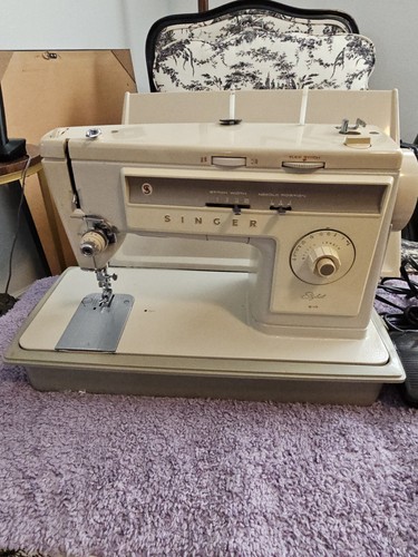 Nice vintage Singer Stylist 513 Sewing Machine tested