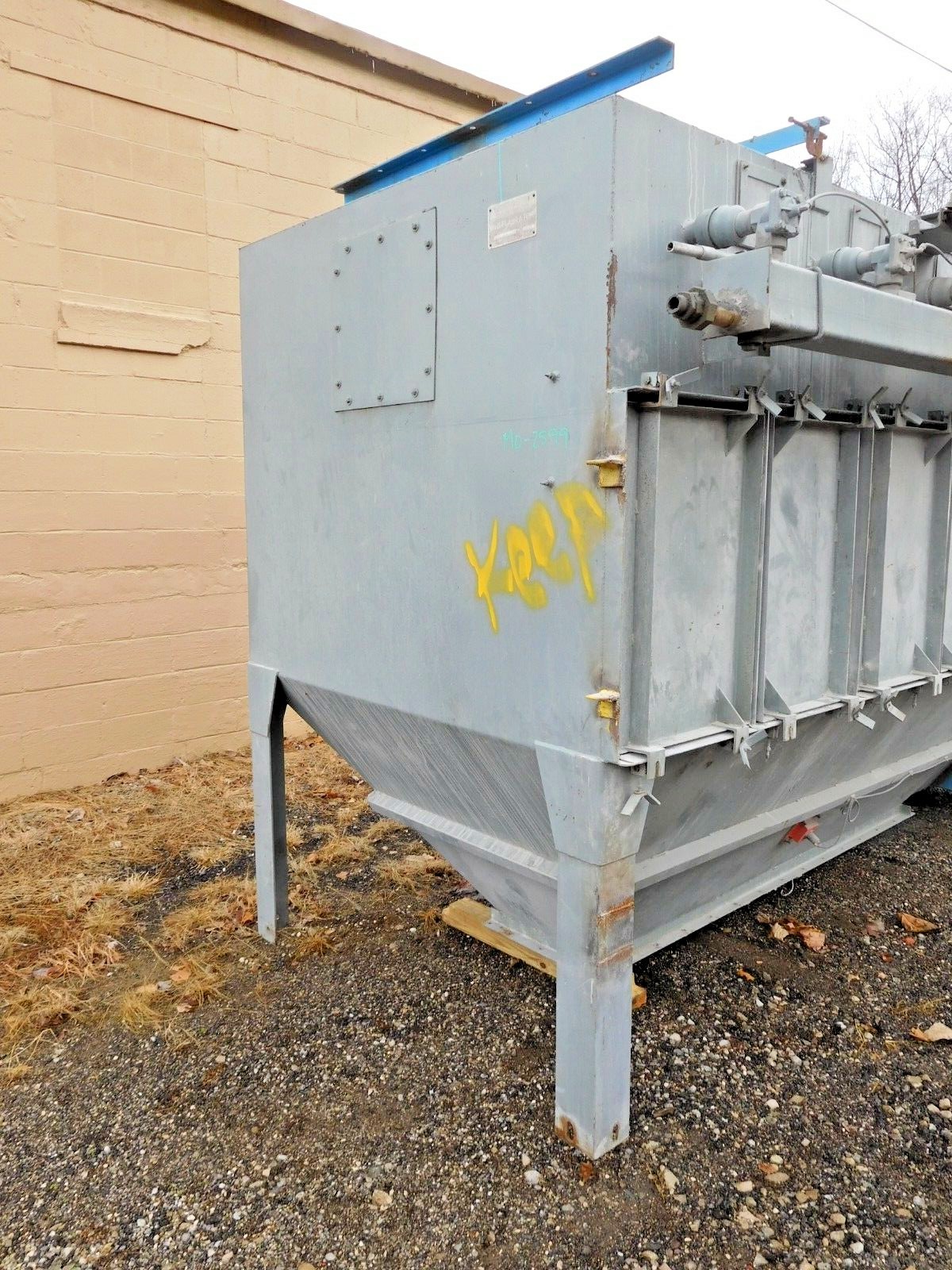 MO-2599, WHEELABRATOR 46 MPF DUST COLLECTOR. 9600 CFM. 24 FILTER ELEMENT.