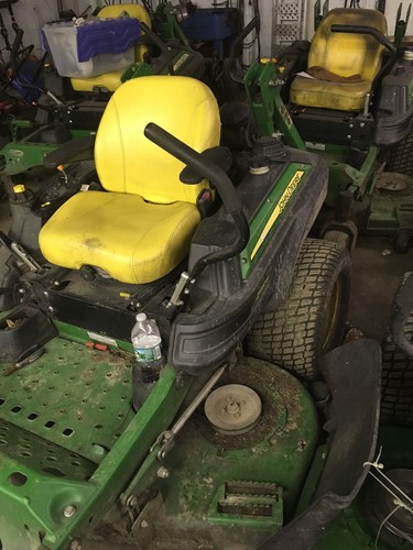 John Deere Z950M 60” Zero Turn Mower 1087hrs
