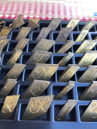 New Hermes 35-344 DBL Line Ornament Connecting Script Brass Engraving  Set