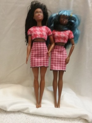 Bundle of 2 AA Barbies, Dressed alike