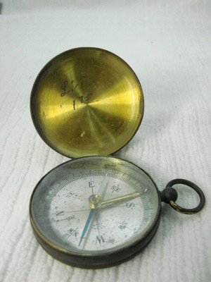 how is a compass made