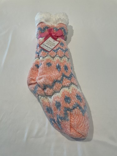 Super Soft Camper Socks Chevron Cream Grip On Bottom Nwt