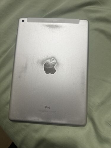 Apple iPad 6 9.7 Apple iPad 6 9.7