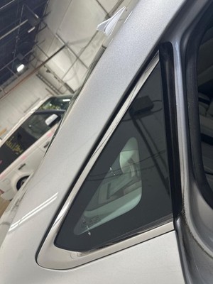 18 19 HYUNDAI SONATA Quarter Glass Passenger Side Right