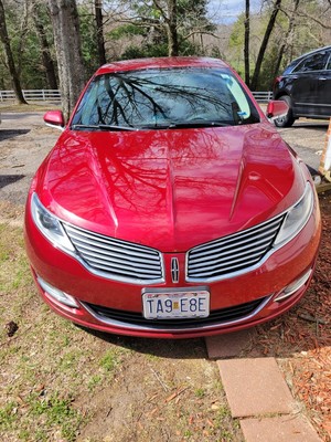 2013 Lincoln MKZ Sedan Red FWD Automatic