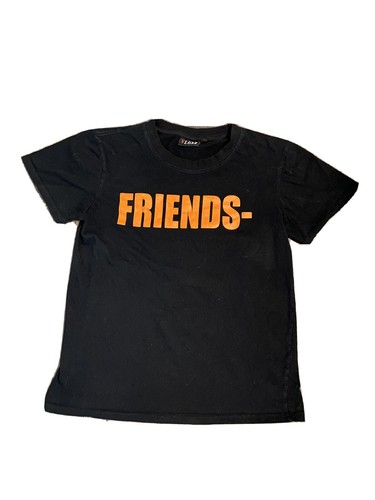 【VLONE】Friends T-Shirt【即発送】 Vlone FRIENDS - V Logo Tee (Black/Daisy)