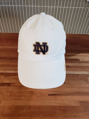 Mens. White Stretch Baseball Cap ~ Notre Dame Ncaa