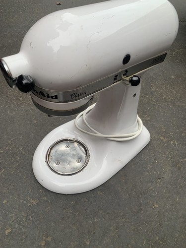 KitchenAid Classic ホワイト スタンドミキサー K45SS Amazon.com: KitchenAid Classic Series 4.5 Quart Tilt-Head