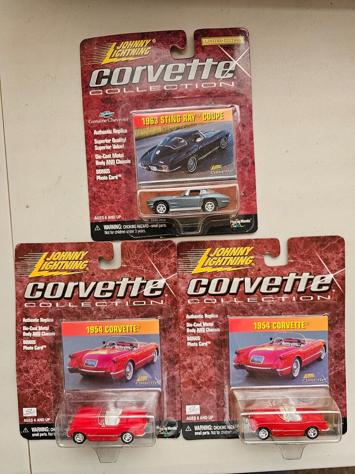 Johnny Lightning Lot 3x Corvette Collection 1954 Red & 1963 Johnny Lightning Lot 3x Corvette Collection 1954 Red & 1963