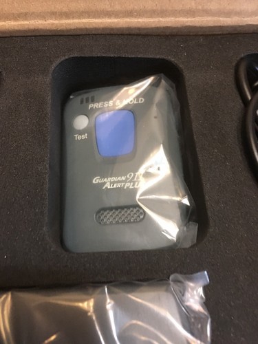 New in Box LogicMark Guardian Alert 911 PLUS Emergency Alert System Model 30711b