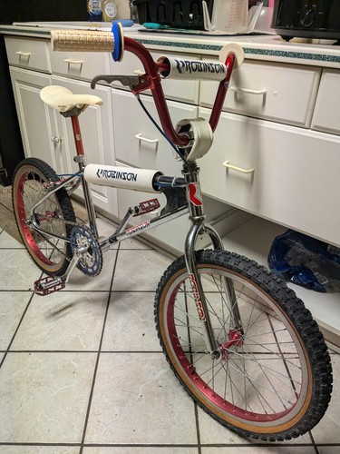 ケビン・ロビンソン サイン入りBMX写真 コンテストの賞 60点のBmx自転車競技選手 ケビン・ロビンソンの写真と高解像度
