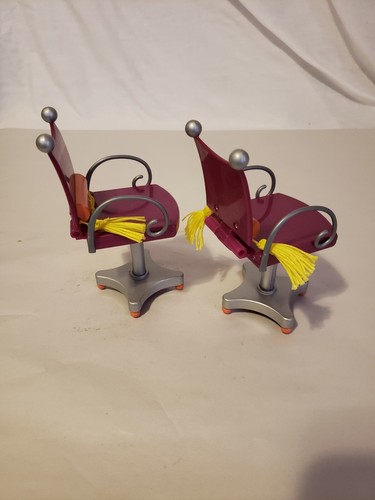 2 Bratz Stylin Studio Hair Salon n Spa Vanity Tassle Chair for Beauty Shop EUC