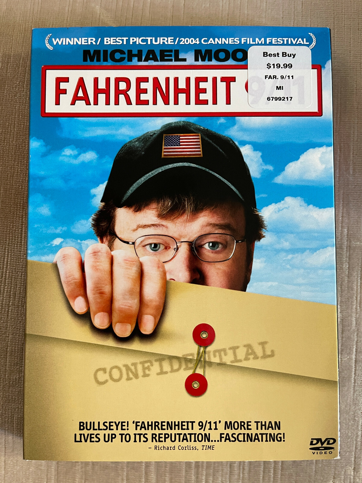 FAHRENHEIT 9/11 (2004- DVD). Michael Moore, George W. Bush