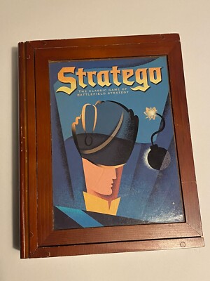 STRATEGO Game Collection MB Hasbro 2010   WOODEN BOOKSHELF BOX Open Box Unused