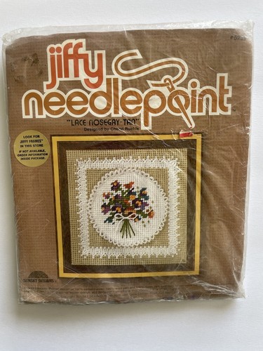vintage atelier Vintage Jiffy Needlepoint Kit #5239 LACE NOSEGAY TAN 1979