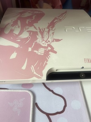 PlayStation 3 250GB FINAL FANTASY XIII LIGHTNING EDITION