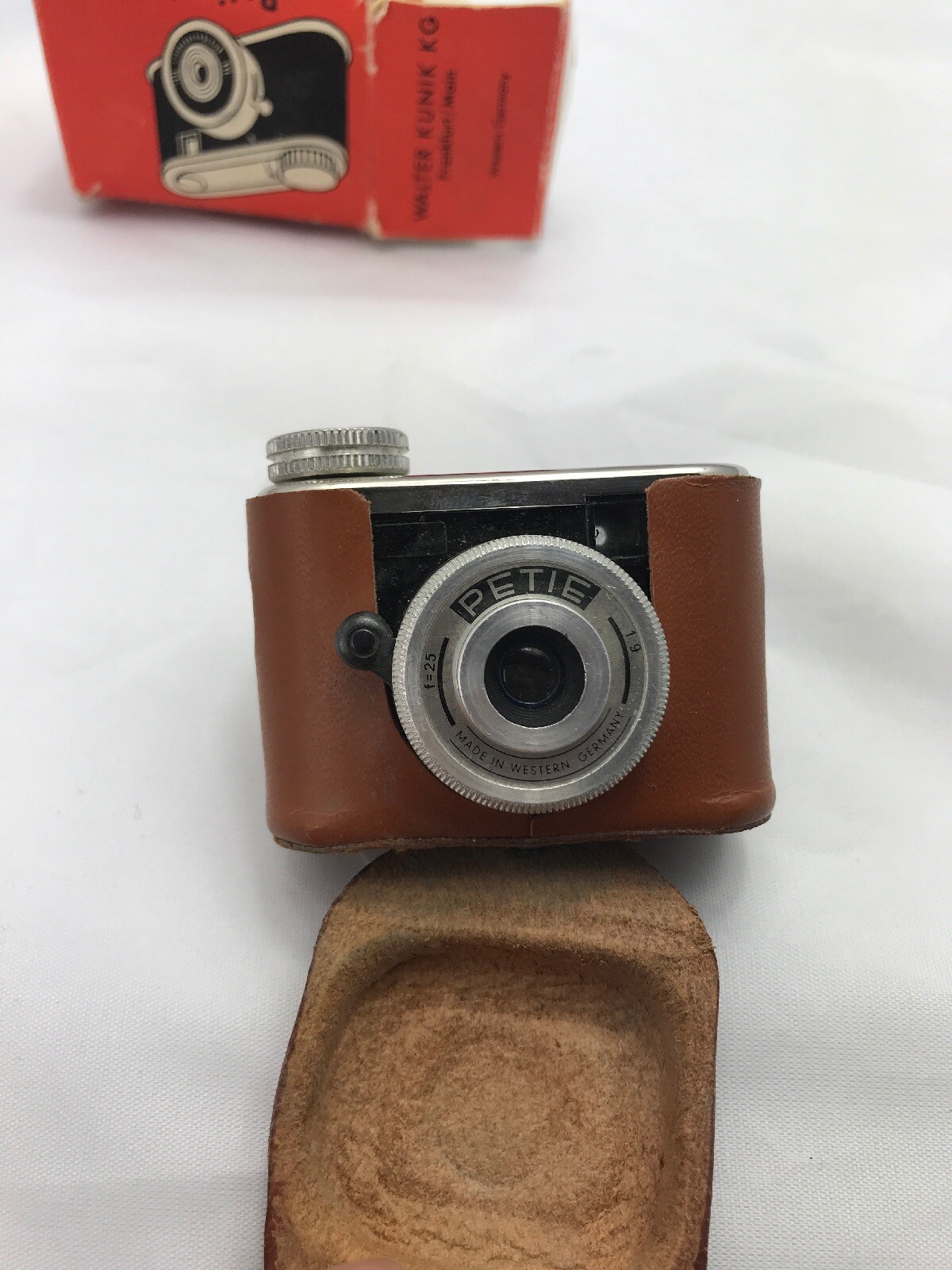 WALTER KUNIK PETIE 16MM SUBMINIATURE CAMERA With Box Rare Kamera Western Germany