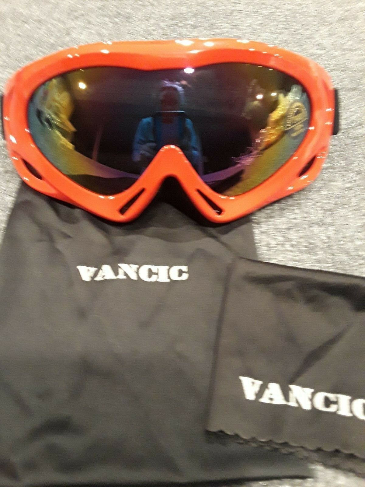 VANCIC Professional Ski Goggles UV400 Protection Windproof Dustproof SNOW Red