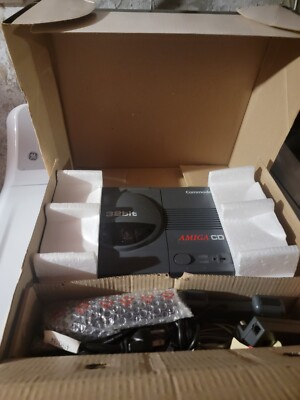 Amiga CD32 Complete System - NTSC