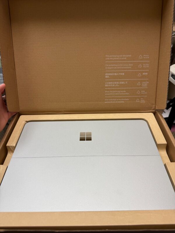 Microsoft Surface Laptop Studio 14.4'' (1TB SSD Intel Core i7-11370H