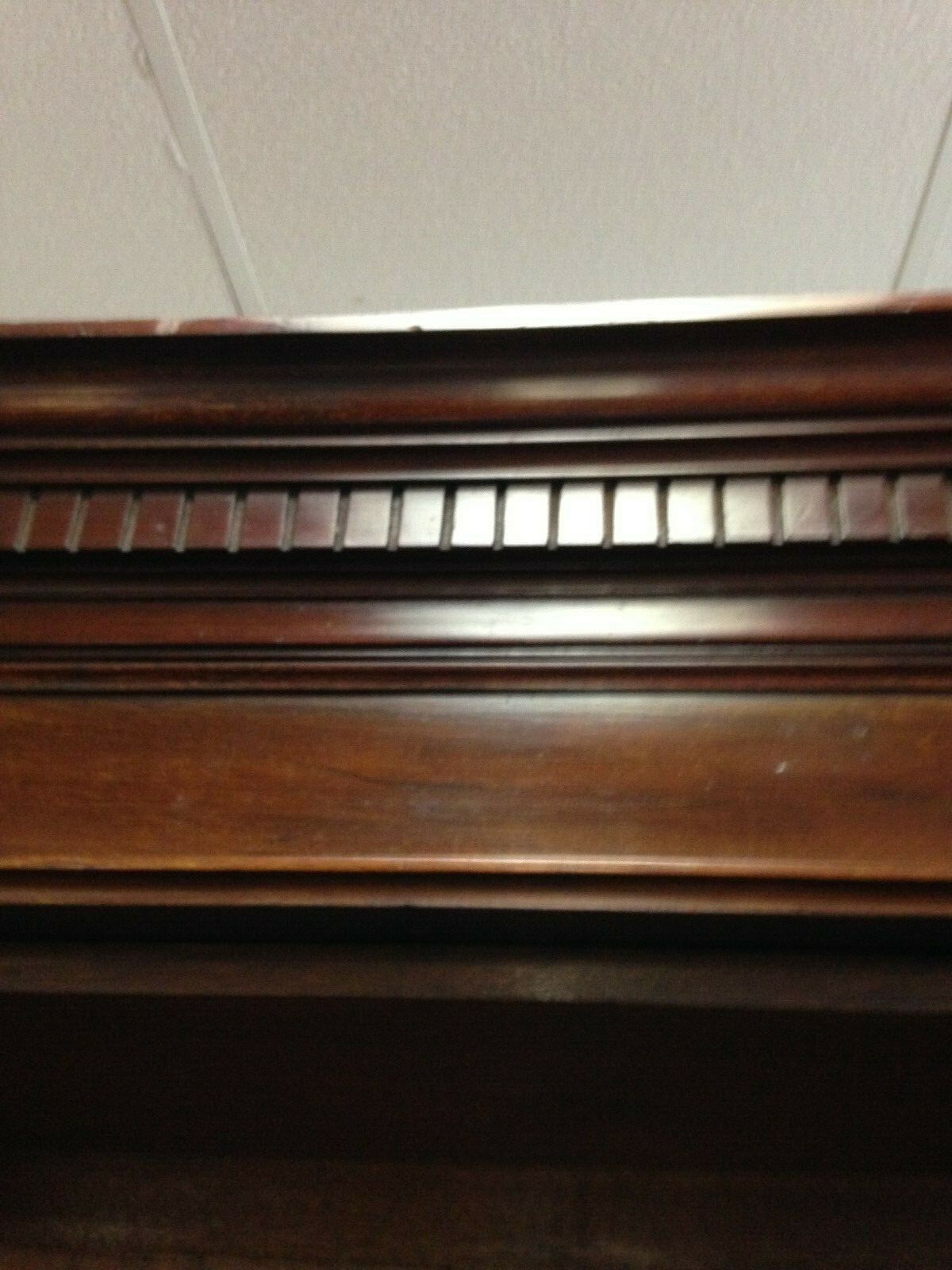 1800'S MAHOGANY LINEN PRESS