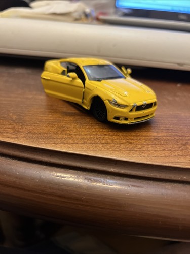 Maisto Diecast Yellow 2015 Ford Mustang GT 1:40 | eBay
