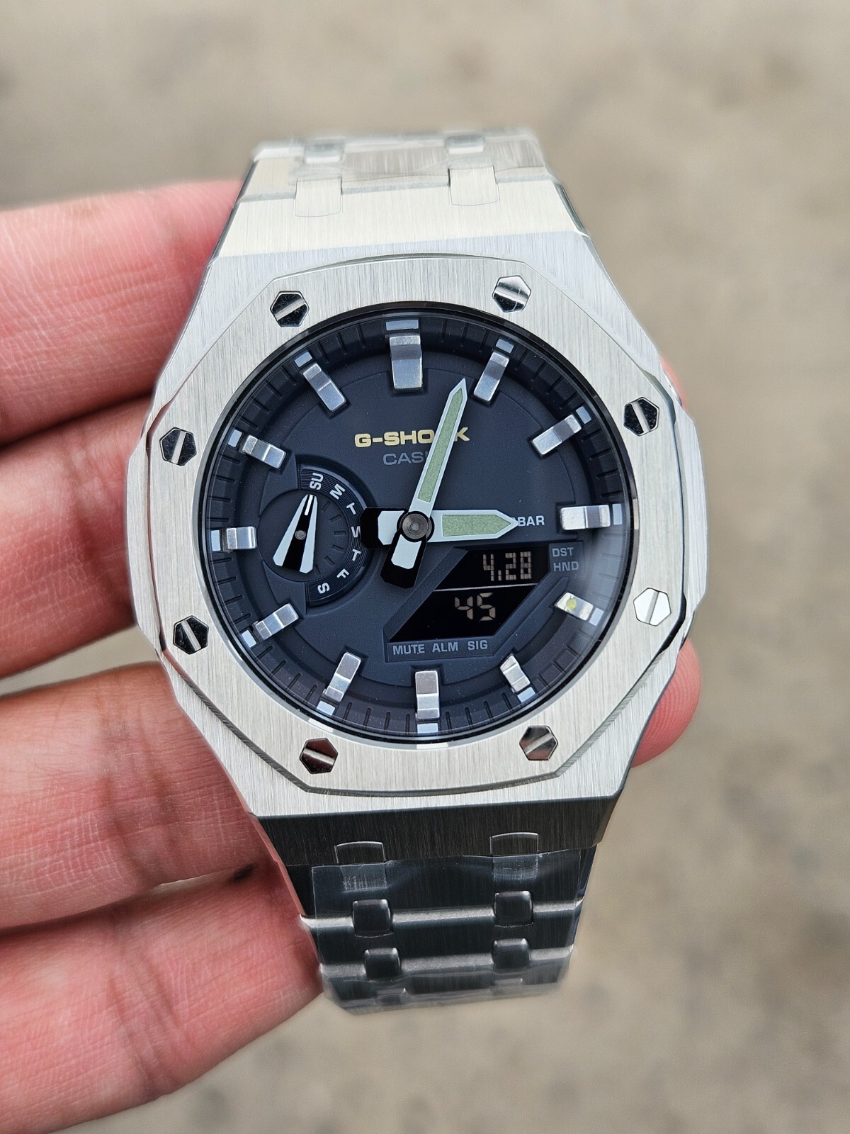 カシオ G-SHOCK カスタム GA-2100 MOD Custom Casio G-Shock GA-2100 Mod – Gold Dial, Black Metal
