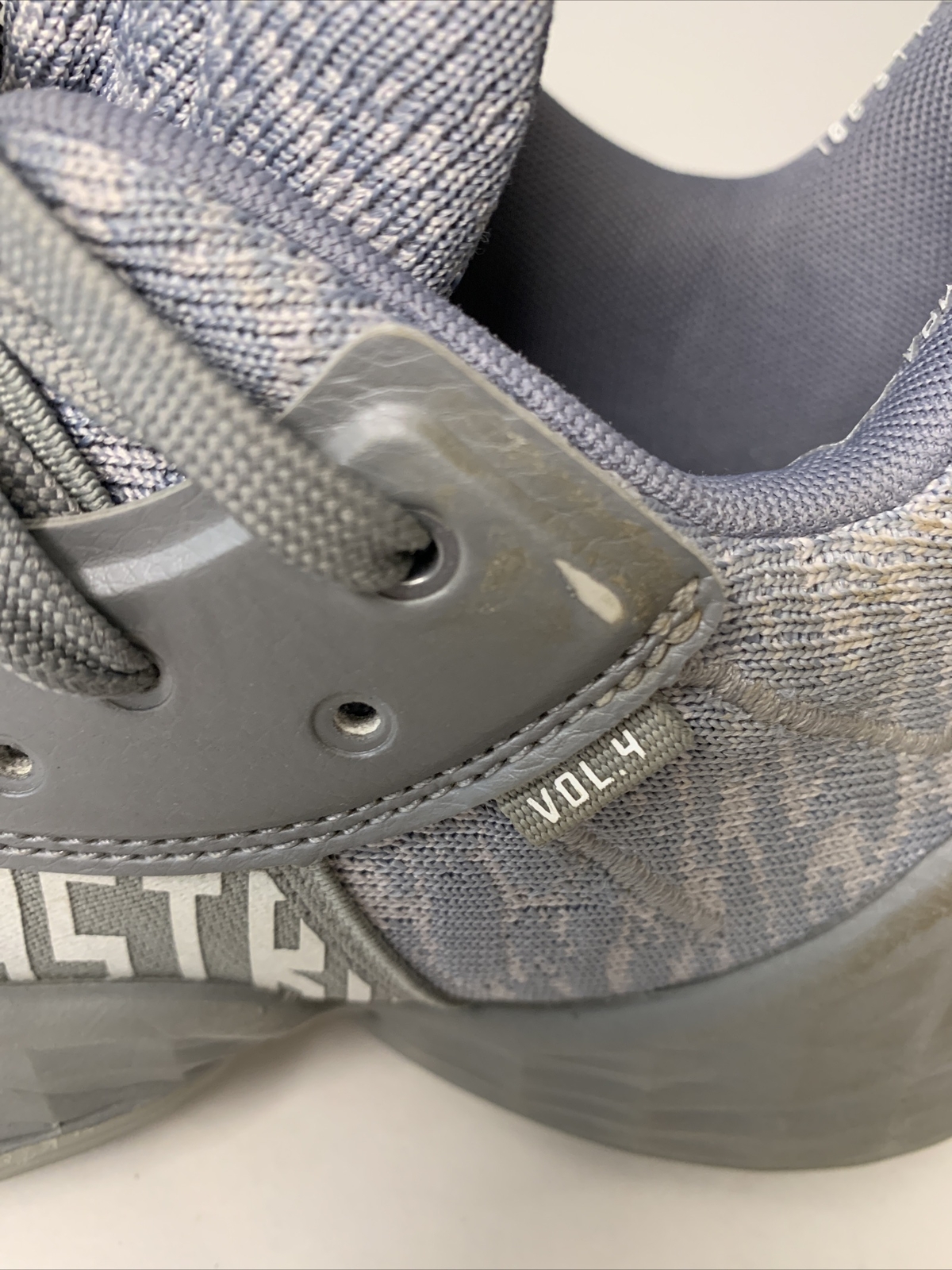 Adidas James Harden Volume 4 Low Top 