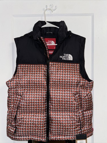 ジャケット・アウター Supreme North Face Studded Nuptse Vest Supreme The North Face Studded Nuptse Vest (SS21) - $248