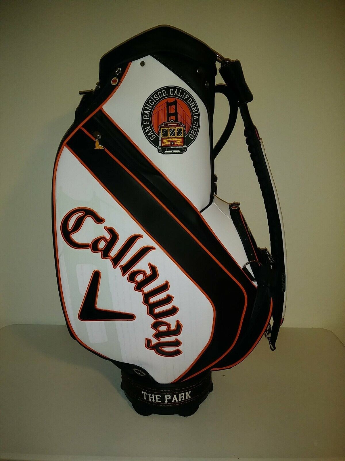 【新品未使用品】Callaway CLUBHAUS Tour Golf Bag NEW! Callaway Staff Tour Golf Bag w/ Headcovers- Orange
