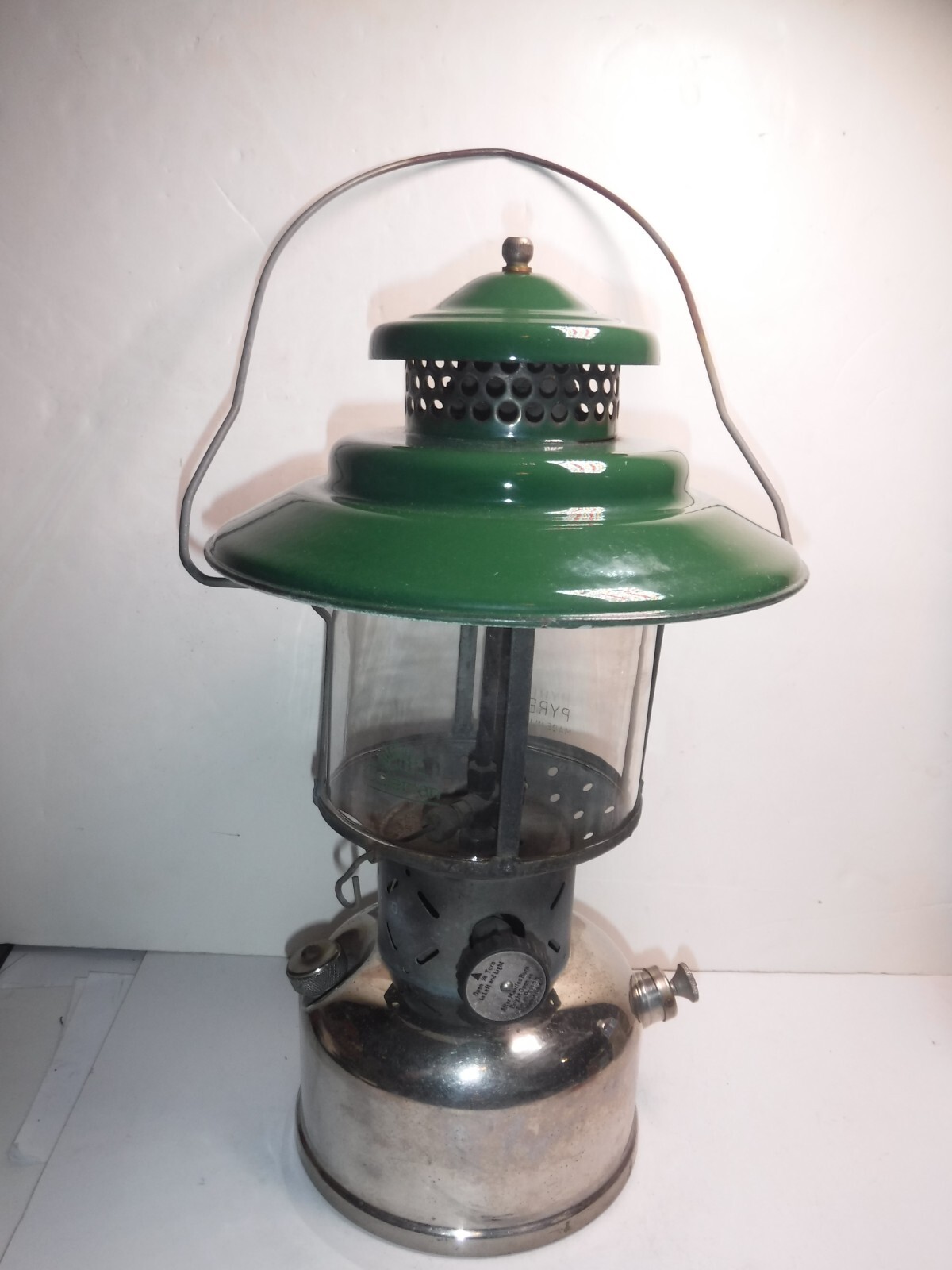VINTAGE COLEMAN CHROME LANTERN 228D SUNSHINE OF THE NIGHT B