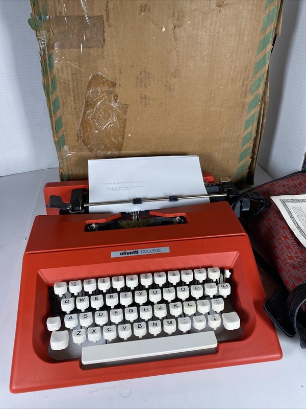 1980 Olivetti Lettera 25 on the Typewriter Database