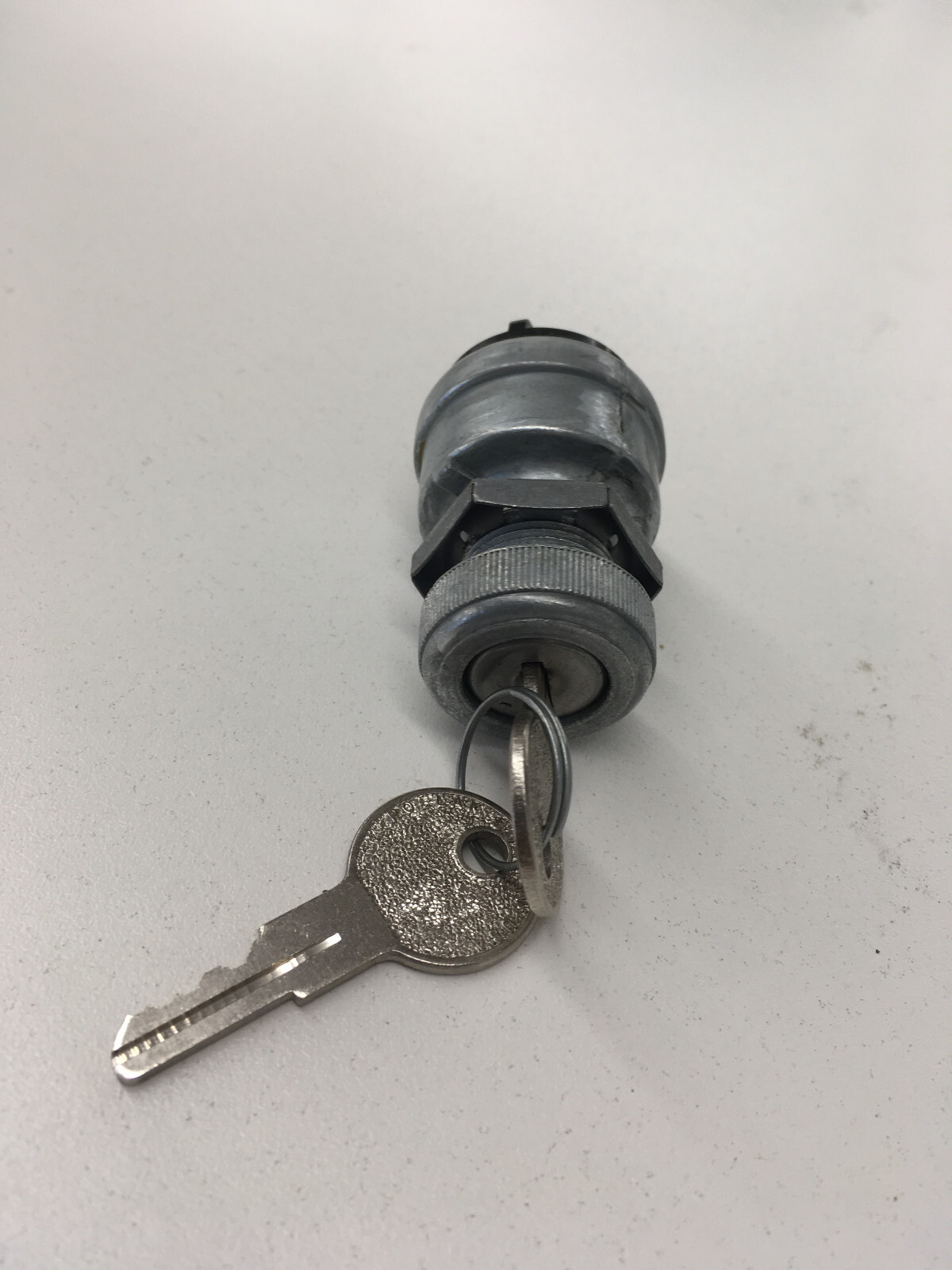 ぶーん NOS OEM Genuine Harley Davidson Custom Chrome BRAKE SHOE
