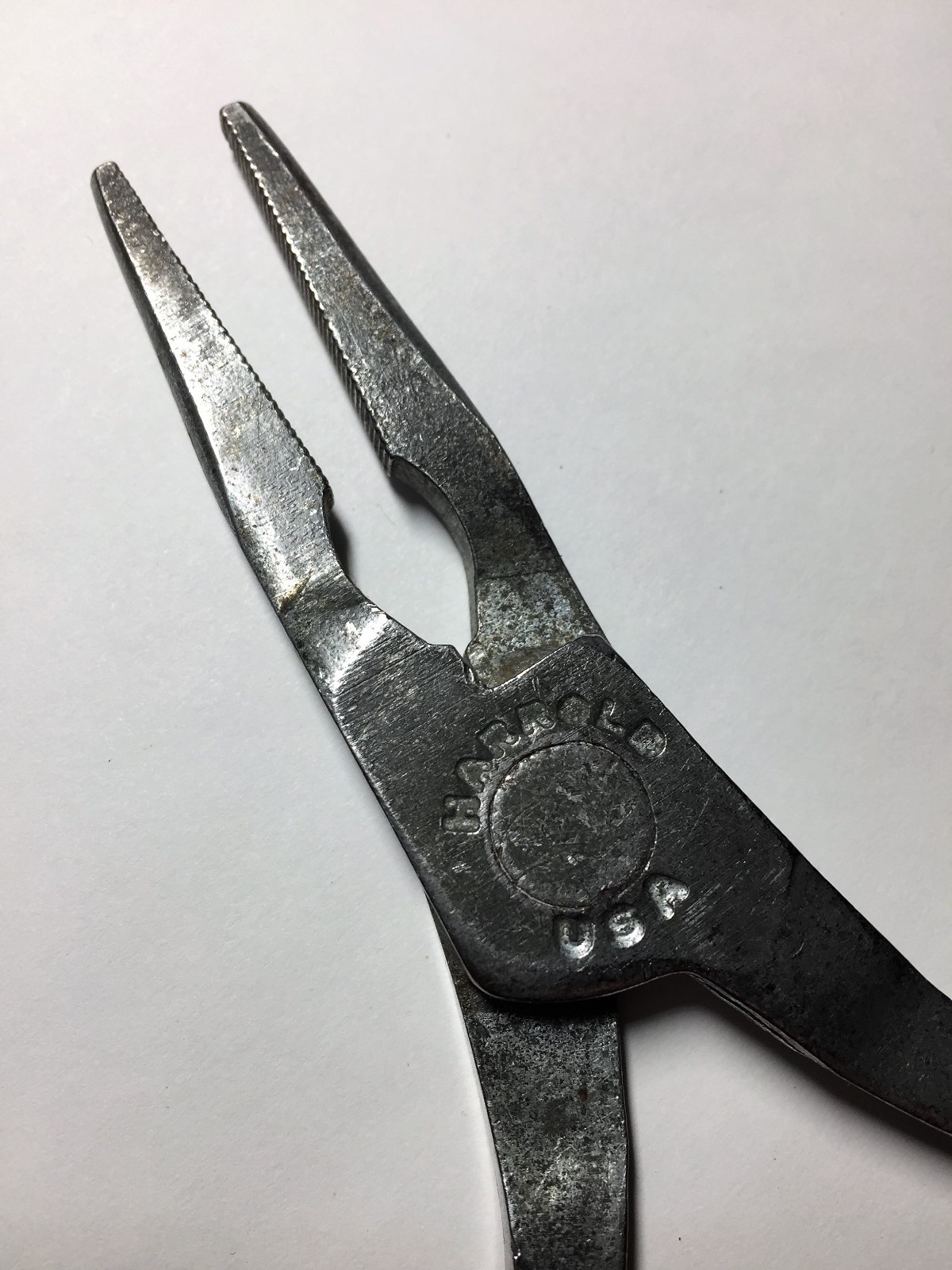 VINTAGE 6 INCH LONG NEEDLE SNUB NOSE SPECIALITY PLIERS HARROLD USA VG CONDITION