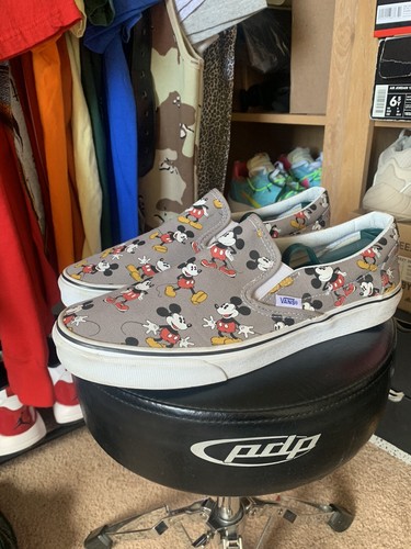 slip on mickey vans