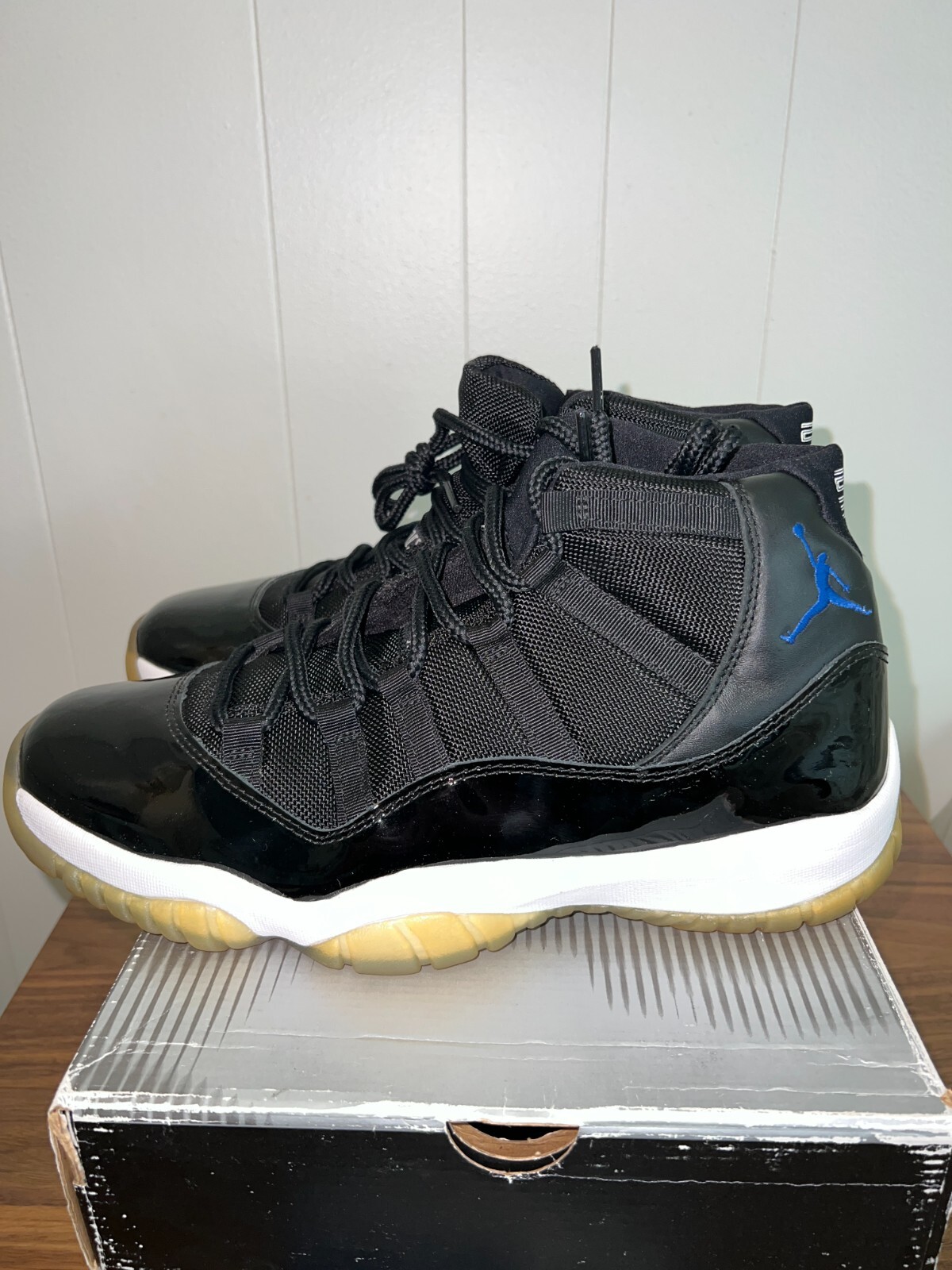 Nike Air Jordan 11 Space Jam 2000 2001 OG Retro Card Mens Nike Air Jordan 11 Space Jam 2000 2001 OG Retro Card Mens