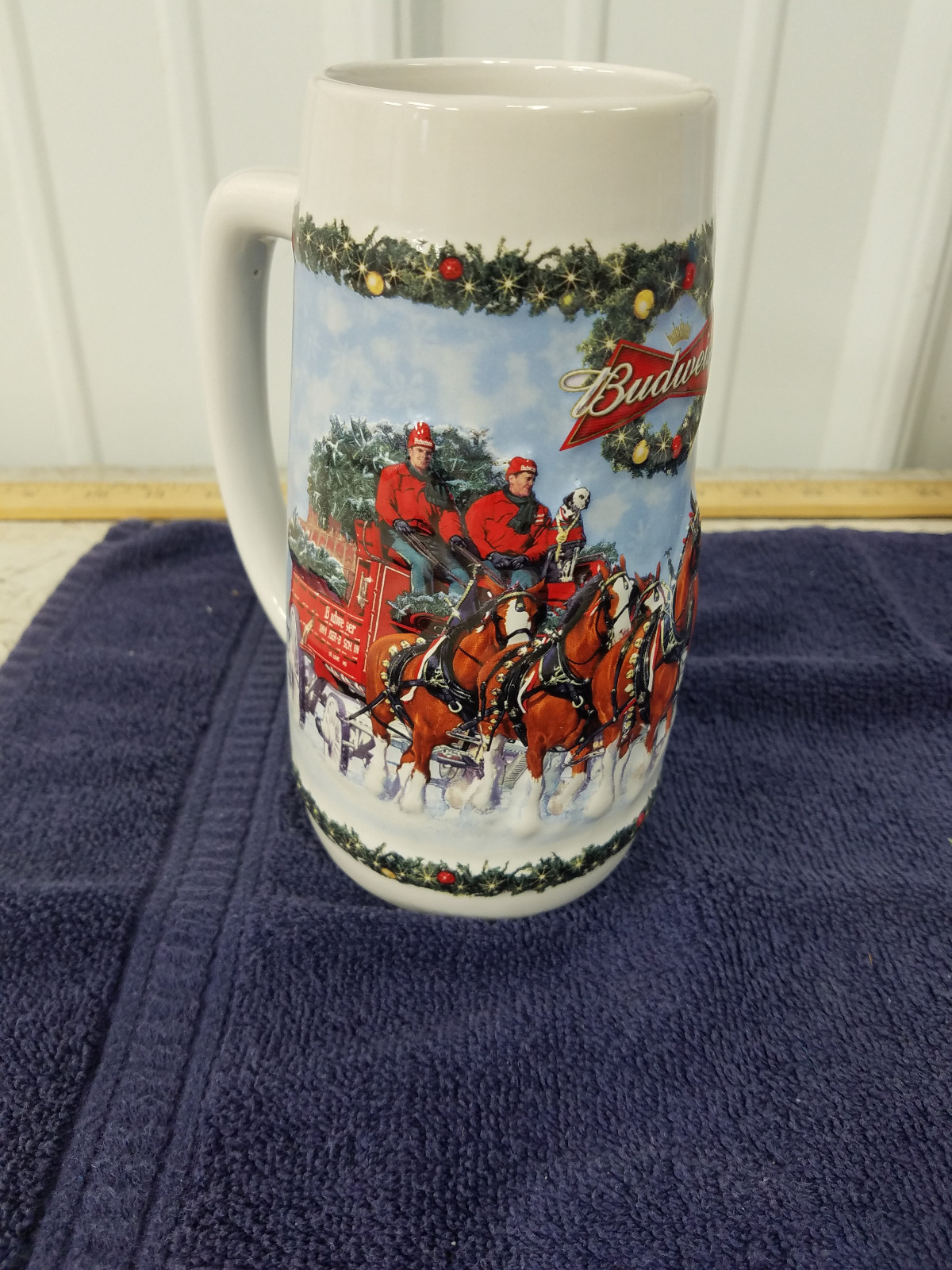 2009 Budweiser Holiday Stein Mug Christmas Clydesdales Holiday Tradition CS699