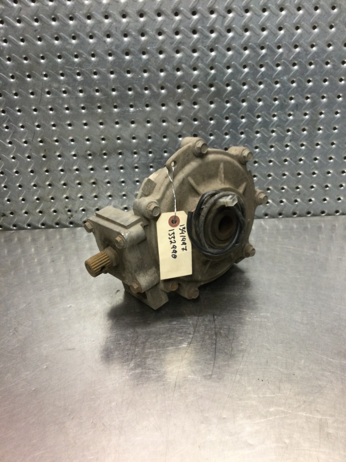 2005 POLARIS SPORTSMAN 400 FRONT GEARCASE 1341497 1332990