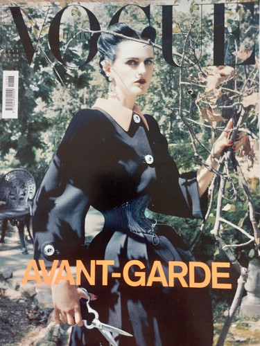 女性情報誌 Vogue Italia Magazine February 2011 女性情報誌 Vogue Italia Magazine February 2011 女性情報誌