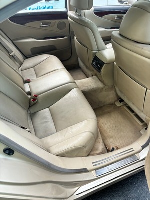 image 3 of interior
