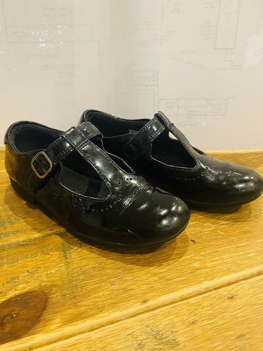 Clarks ブラック Clarks 12.5G black patent school shoes. | eBay UK