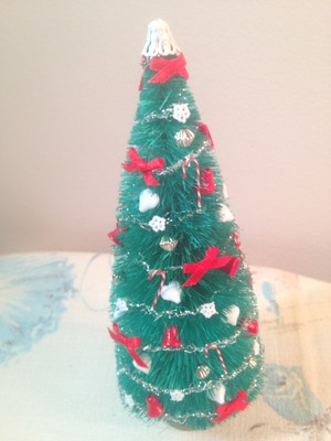 Dollhouse Miniature Bottle Brush Christmas Tree W/ Ornaments & Garland Red White
