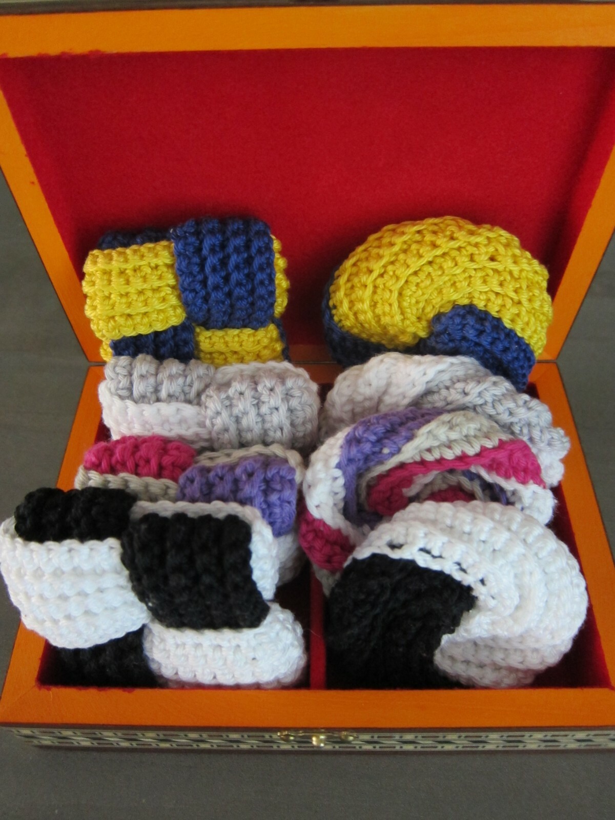 📢📢📢 AUSVERKAUF 2 Badeschwämme Duschen Spülen gehäkelt Tawashi Handarbeit