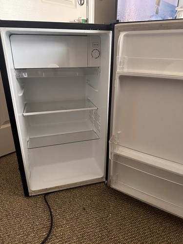 mini fridge with freezer 3.2