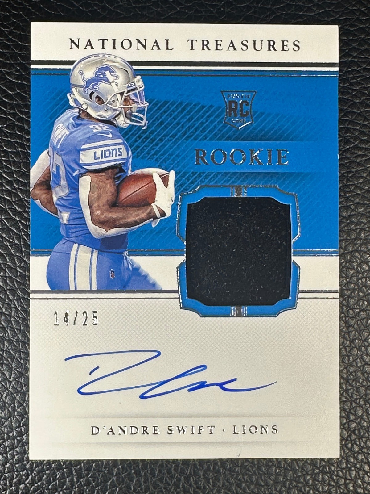 2020 National Treasures D'Andre Swift 14/25 Auto Jersey RC Rookie