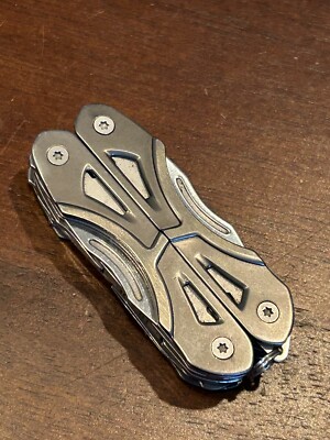 Gerber Mini Suspension-P Gray Mini MultiPlier 12 Function 8 Tool Keychain A5042