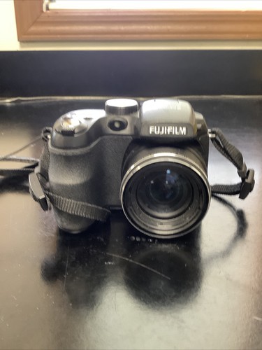 FUJIFILM FINEPIX S デジタルカメラ Fujifilm FinePix S Series S602 Zoom 3.1MP Digital Camera