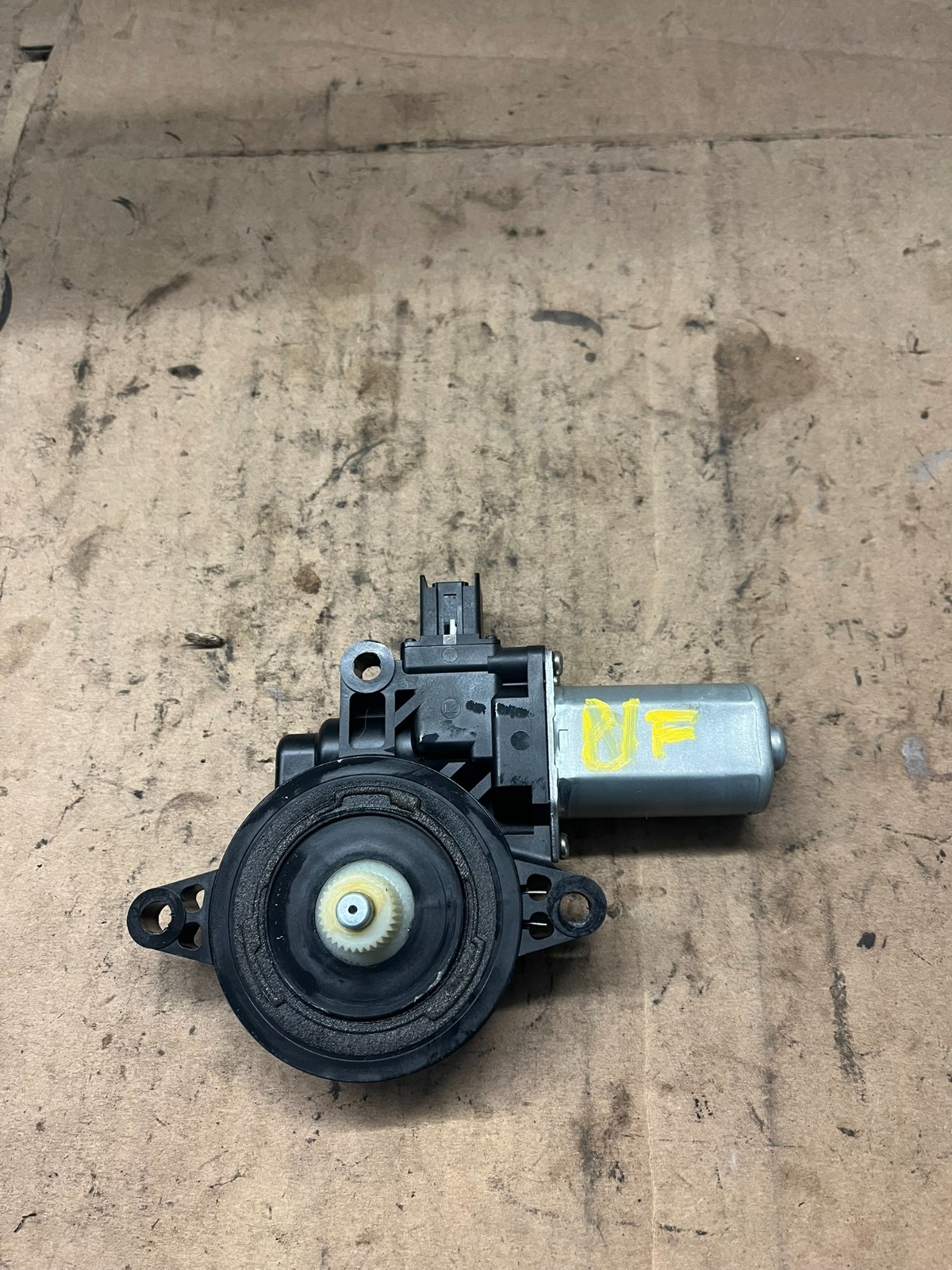 Mazda 6 TS2 Mk2 2008 Estate 2.0 P - NS Front Window Motor Actuator CM012040